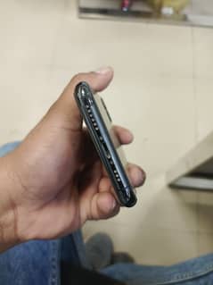11 pro 256 gb battery service