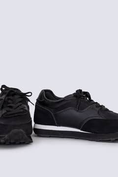 Black Sneaker - athleisure