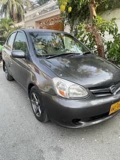 Toyota Platz 2004