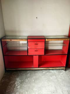 Show Case and rack ilmari
