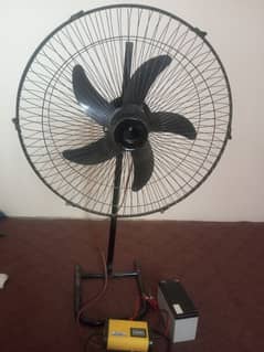 DC Fan 12V with Adoptaer and battery