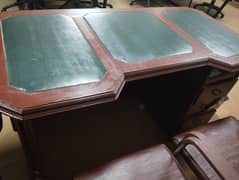 Executive Table for sale on urgent basis!