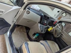Daihatsu Mira 2011