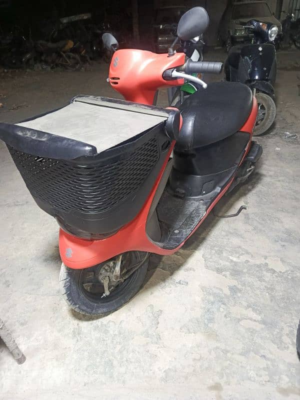 scooties available( exchange possible) 9