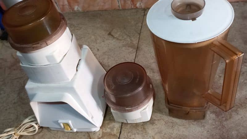 new condition. just few times used. 10