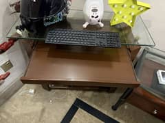 Computer table