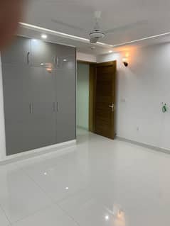 5 MARLA NEW HOUSE FOR SALE IN 9 Town DHA Lahore