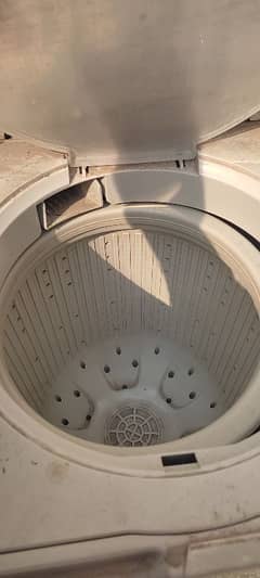 Haier Washing Machine With Dryer