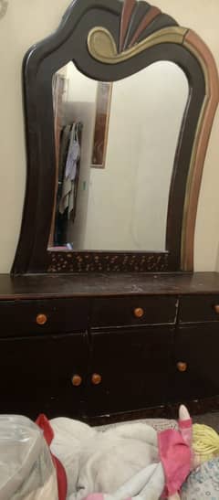BEDROOM SET