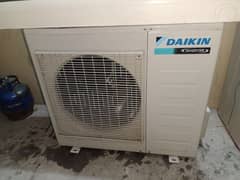 DC invlter Ac Daikin 2 ton