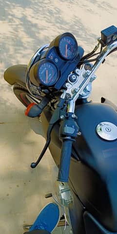 YBR G 125