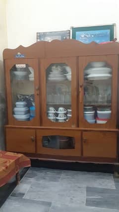 Shoe case Bohat acha purani Lakri ka Bana howa ha Condition 10/9