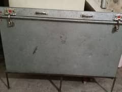 steel peti sandooq. 5. foot sale 10.10. condition. 03325829850