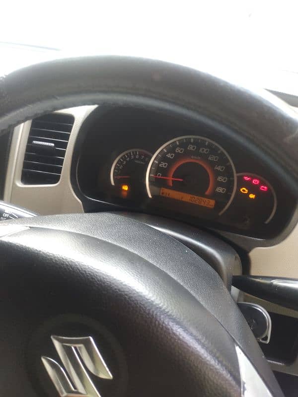 Suzuki Wagon R 2018 Model Excellent Condition 3