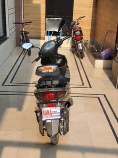 metro electric scooty thrill