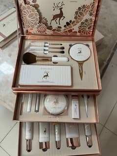 kelie makeup box