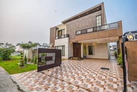 1 KANAL BRAND NEW LIKE SEMI COMMERCIAL HOUSE FOR RENT