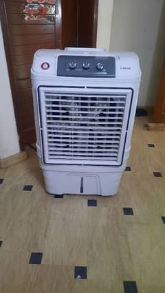 I zone company Air cooler available in brand new condition.