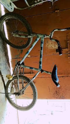 speed bike with almost new tyres and small manufacturing