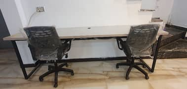 computer office chair and table 8x2