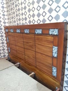 1 month used bed for sale