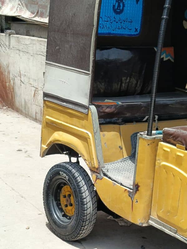 Sazgar rickshaw 2010 model 13