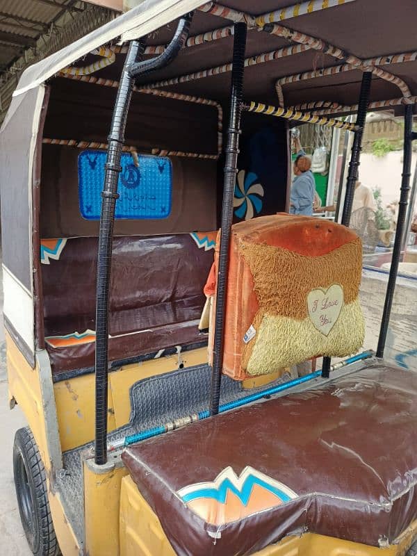 Sazgar rickshaw 2010 model 17