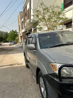 Toyota Hilux 2011