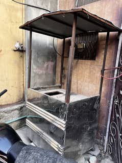 Chips samosa counter