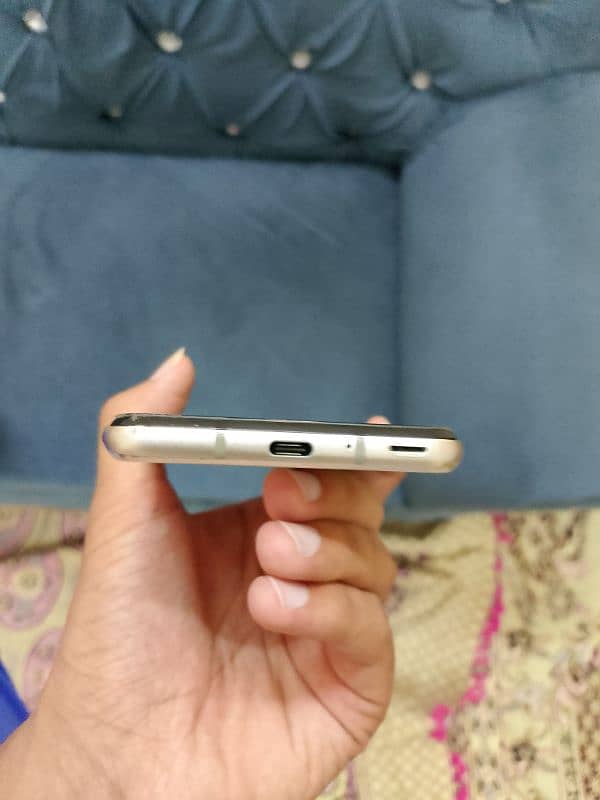 Aquos sharp r3 official single sim pta 5