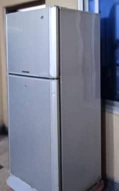 refrigerator For SaLe