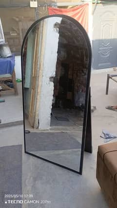 mirror stand design
