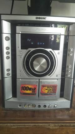Sony DVD hi fi sound system just like new. . orignal Malaysia made