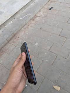 selling my iphone se2020 official pta approved