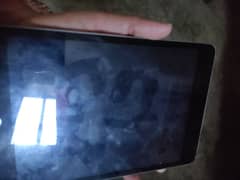 ipad mini 5  10/8 condition. screen glass. change.