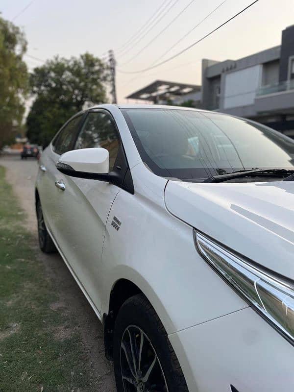 Toyota Yaris ATIV X 2021/2022 8