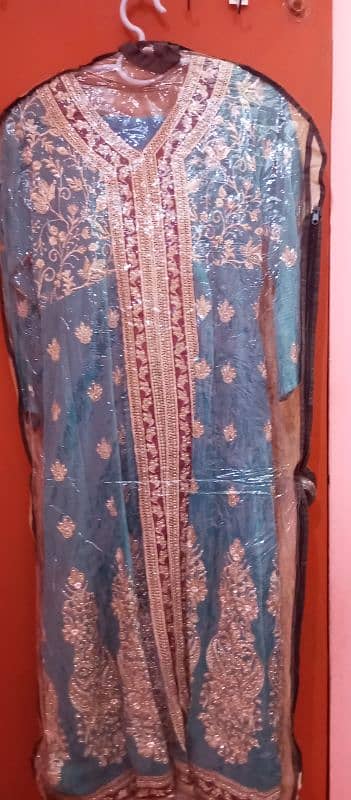 all dress is good condition. beautiful embroidery and nice colours 4