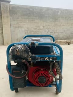 2.5 kvs generator company unique in good condition