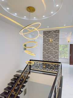 10 MARLA BRAND NEW LUXURY HOUSE FOR SALE