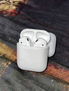 Original Apple Airpods 2nd Generation