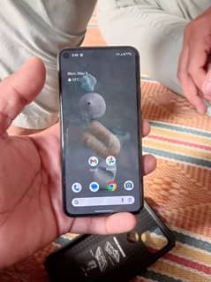 google pixel 5 look like and used like new fresh condition