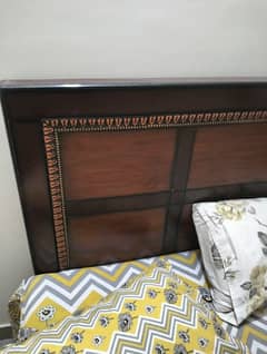 10 /10 condition wooden bed for sale in 30000 only with foam