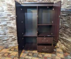 10/10 condition Almari big size urgent sale possible delivery