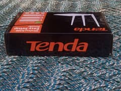 Tenda wireless router, with 3 antenna's, almost new.