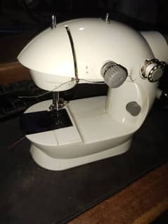 Mini sewing machine