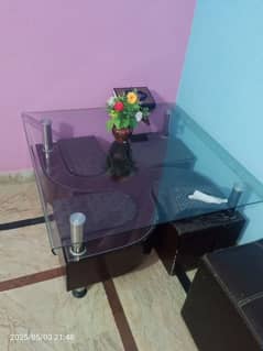 Center table with 4 Stool