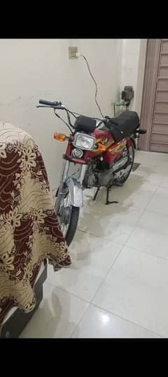 bht Kam chali hai bike03084688606