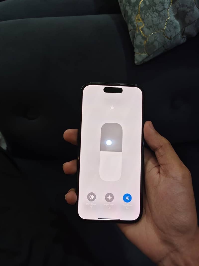 iPhone 15 pro JV (10/10 condition) with box 6
