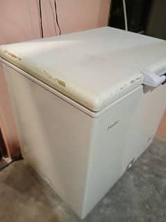 Energy-Efficient Deep Freezer – Keep Food Fresh Longer