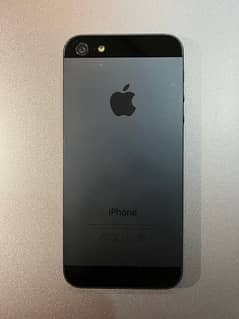 iPhone 5 iCloud locked for parts. All parts in working condition